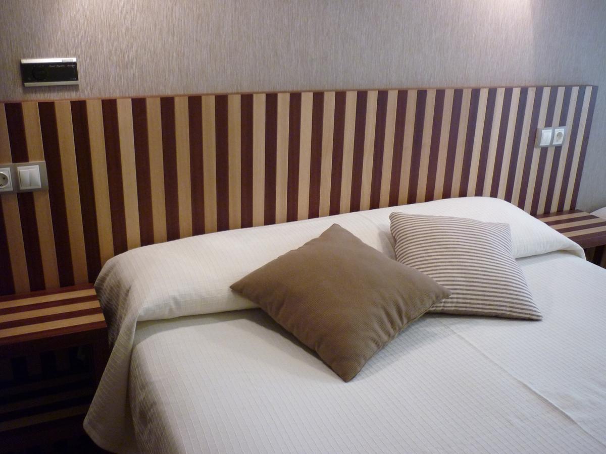 Hotel Villa De 리바데오 외부 사진