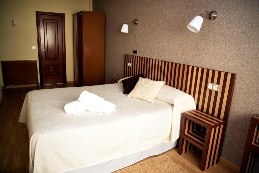 Hotel Villa De 리바데오 외부 사진